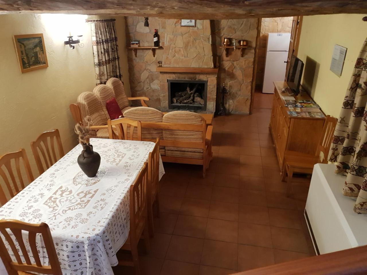 Casa Rural Barba Fuente-Higuera Exterior photo